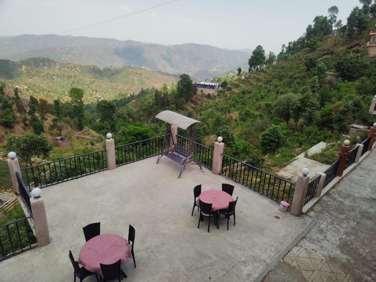Royal Dutch Resorts And Doll Museum Mukteshwar Buitenkant foto