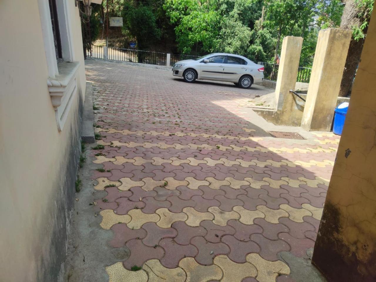 Royal Dutch Resorts And Doll Museum Mukteshwar Buitenkant foto