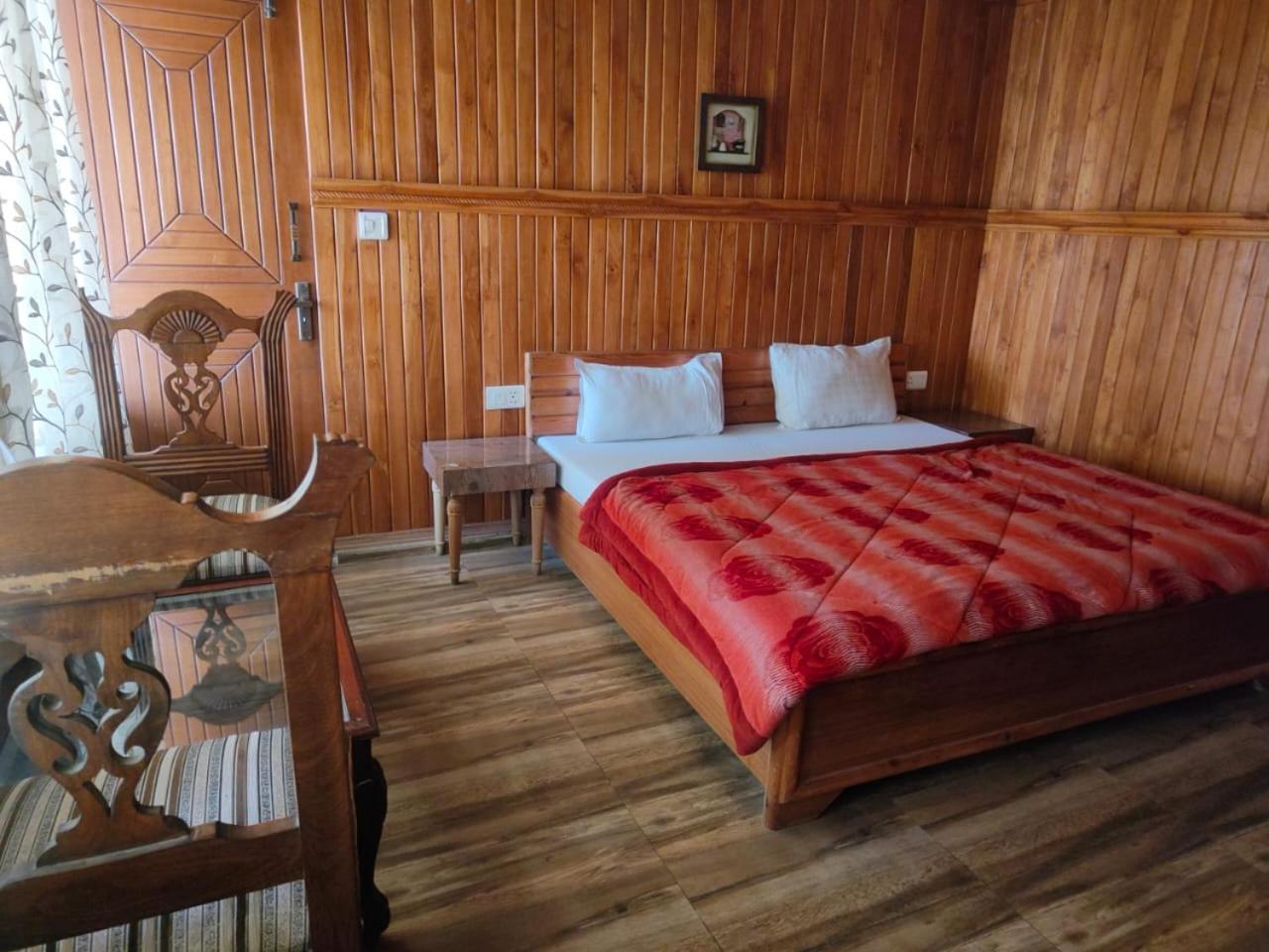 Royal Dutch Resorts And Doll Museum Mukteshwar Buitenkant foto